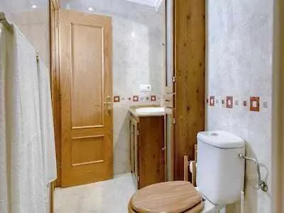 Familiar Vut3099as Lejlighed *